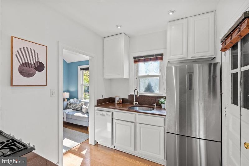 1611 13th St S, Arlington, VA 22204