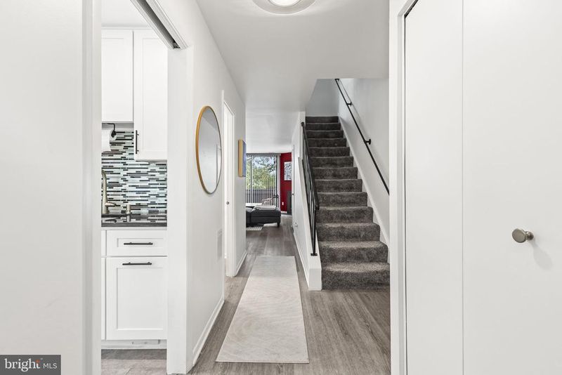 2216 S Quincy St #2, Arlington, VA 22204
