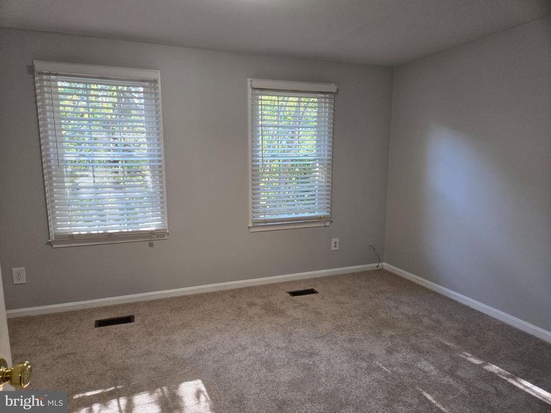 20535 Strath Haven Dr, Montgomery Village, MD 20886