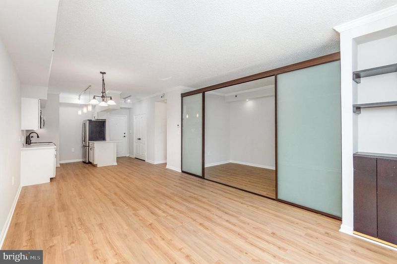1211 S Eads St #307, Arlington, VA 22202