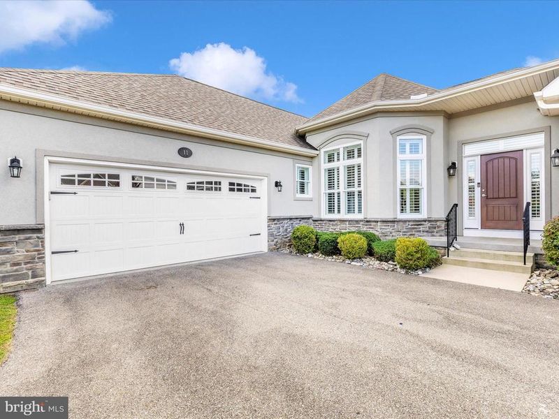 11 Gladhill Dr, Middletown, MD 21769