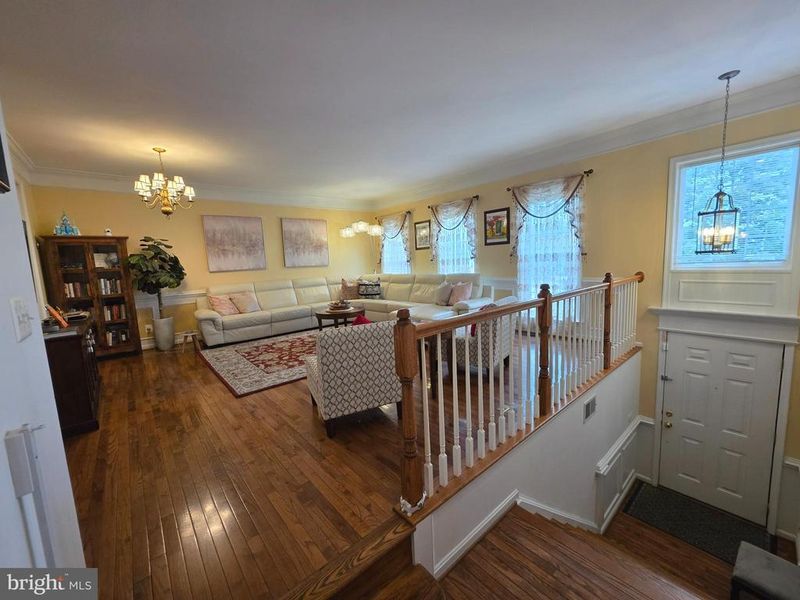 43855 Chadwick Ter, Ashburn, VA 20148