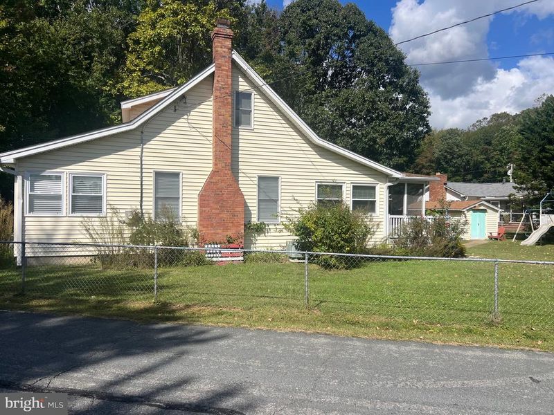 6008 Allwine Ave, Deale, MD 20751