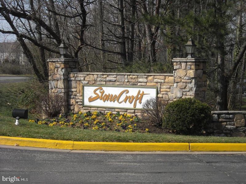 13068 Autumn Woods Way #202, Fairfax, VA 22033