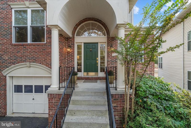 3116 White Daisy Pl, Fairfax, VA 22031