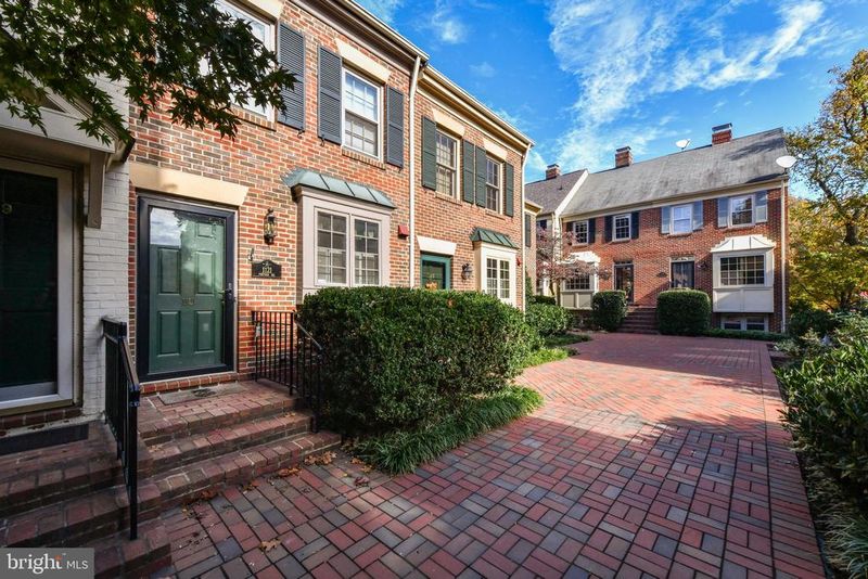 1121 Portner Rd, Alexandria, VA 22314
