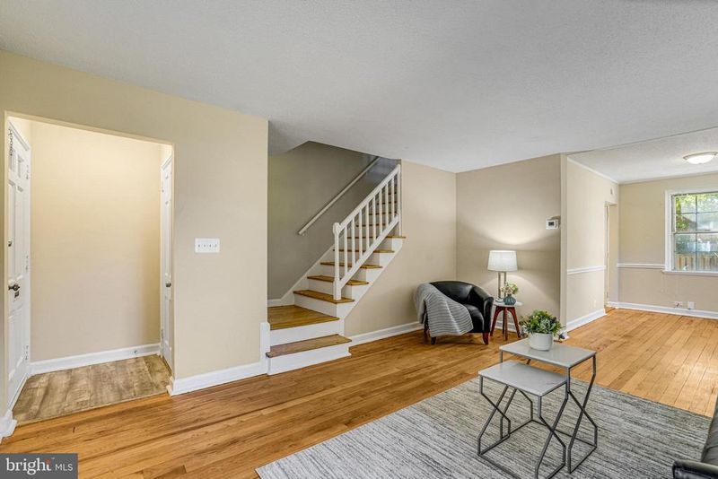 3622 S Taylor St, Arlington, VA 22206