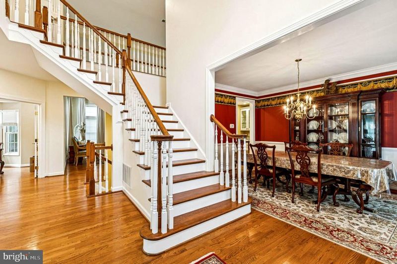4904 Elsa Ct, Fairfax, VA 22030