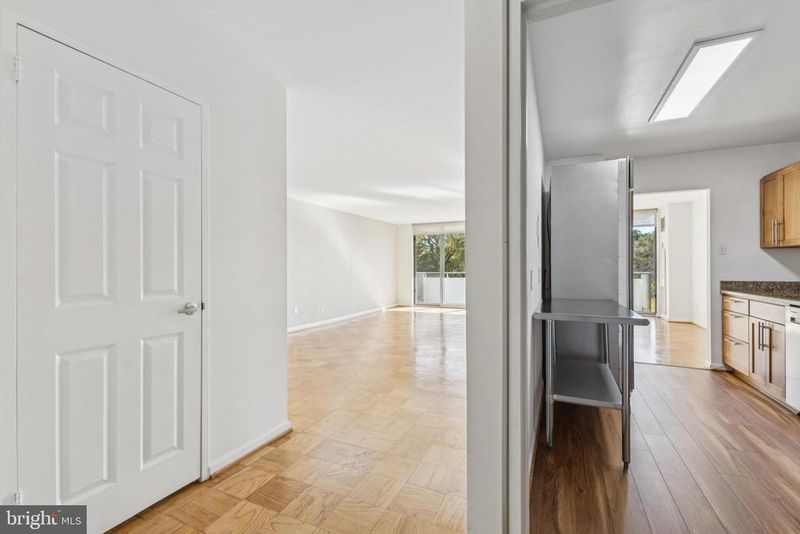 5101 River Rd #718, Bethesda, MD 20816