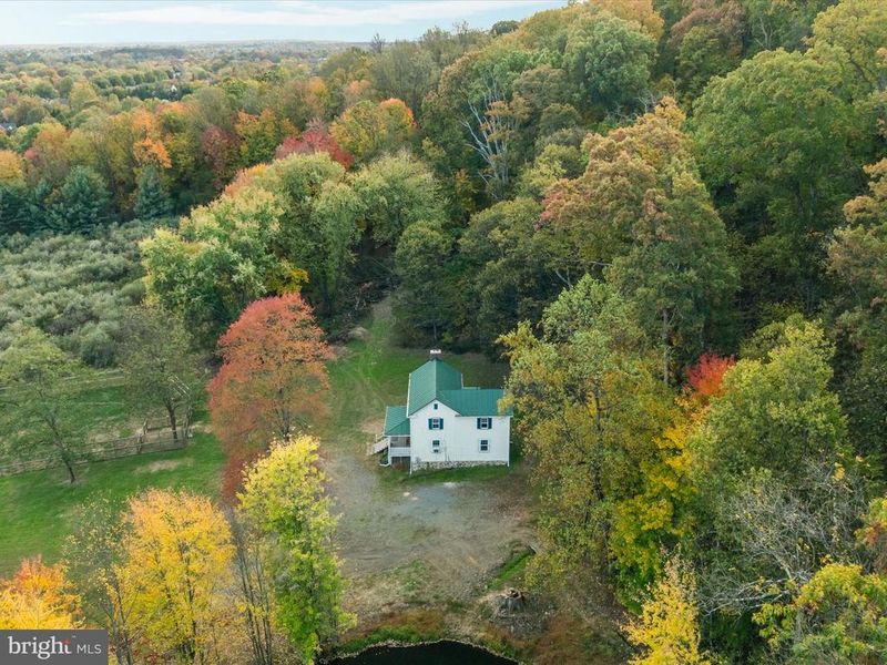 17551 Old Waterford Rd, Leesburg, VA 20176