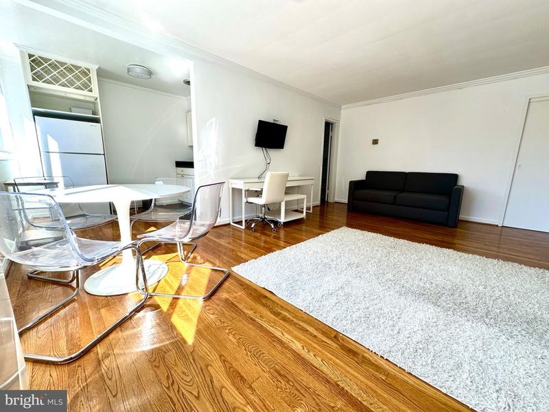 5112 Macarthur Blvd NW #201, Washington, DC 20016