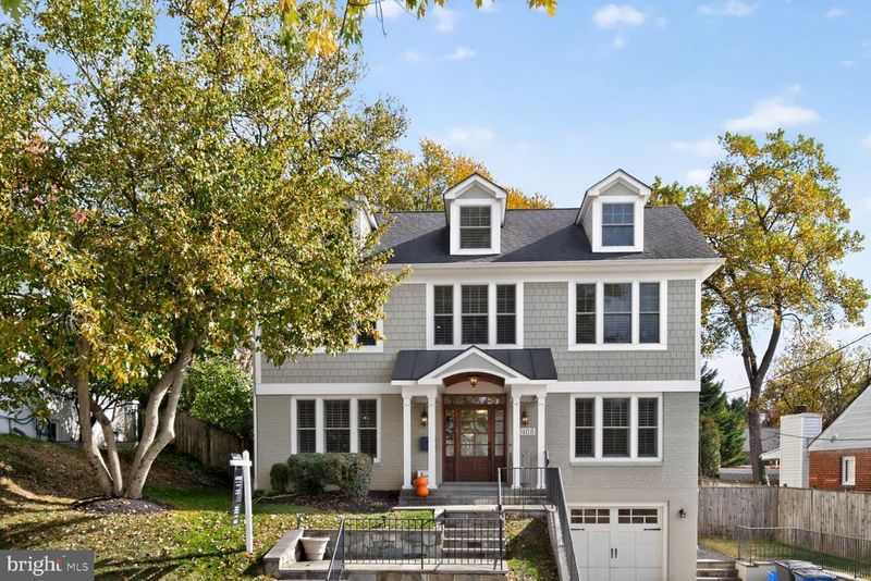10105 Crestwood Rd, Kensington, MD 20895