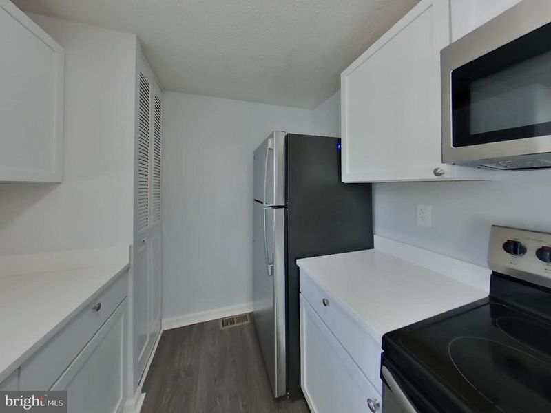 108 Stonegate Dr, Frederick, MD 21702