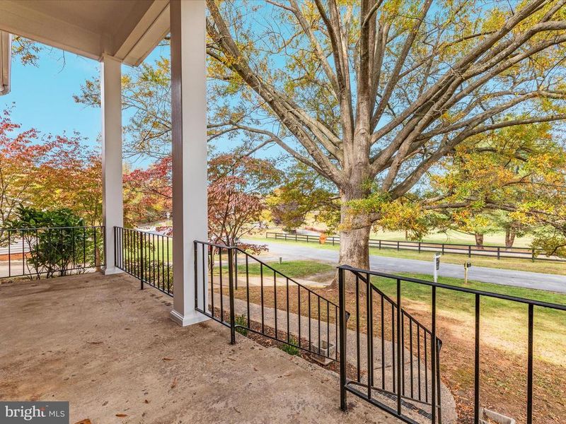 417 Old Waterford Rd NW, Leesburg, VA 20176