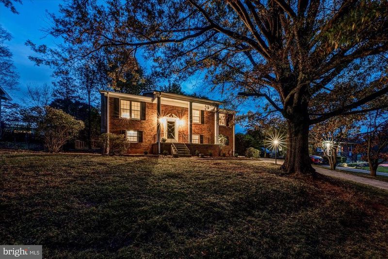 417 Old Waterford Rd NW, Leesburg, VA 20176
