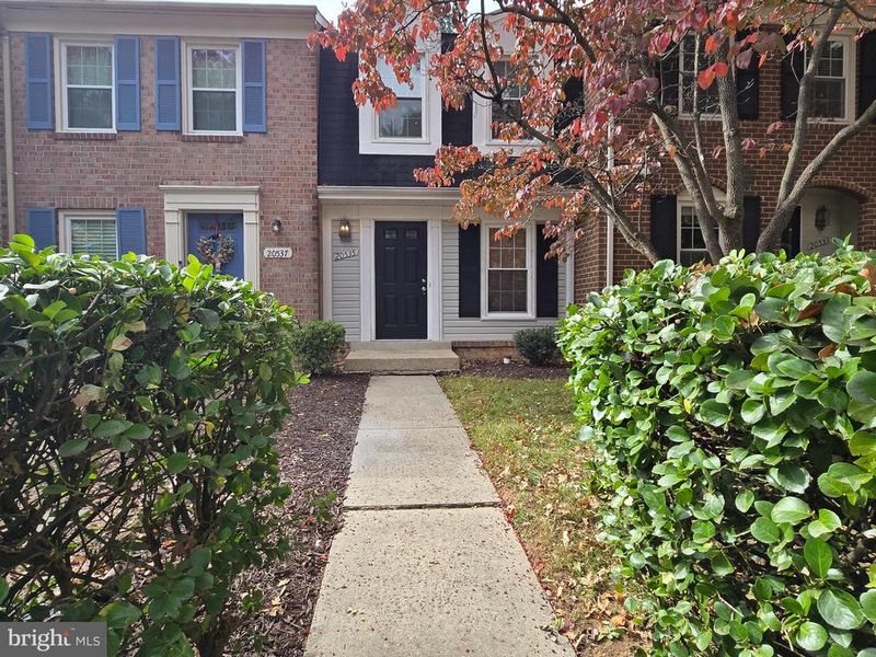 20535 Strath Haven Dr, Montgomery Village, MD 20886