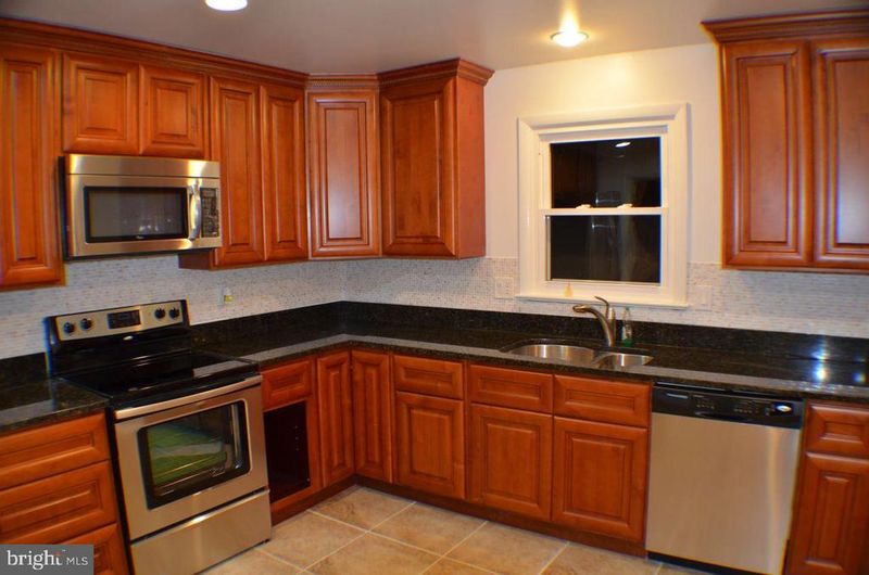 8213 Clay Dr, Fort Washington, MD 20744