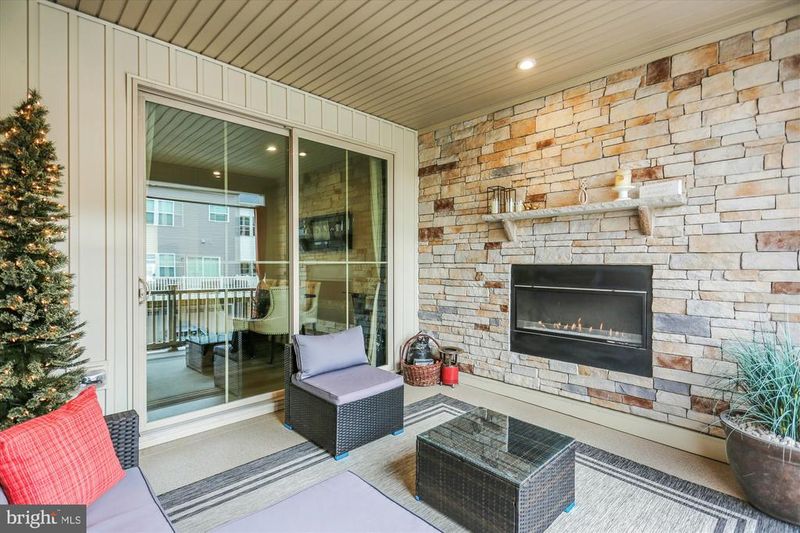 5912 Garden Walk Dr, Frederick, MD 21703