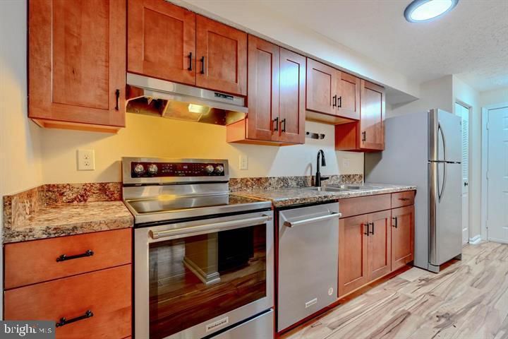 19633 Gunners Branch Rd #511-A, Germantown, MD 20876