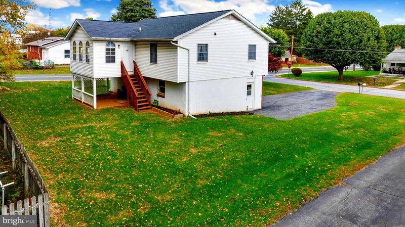 201 S 2nd St, Woodsboro, MD 21798