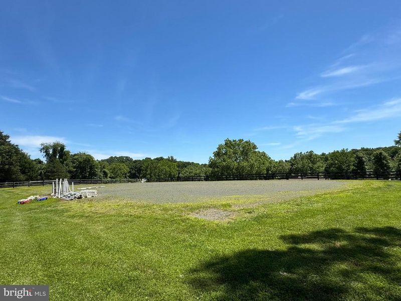 9331 Cornwell Farm Dr, Great Falls, VA 22066