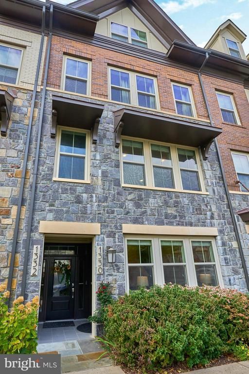 1330 S Quinn St, Arlington, VA 22204