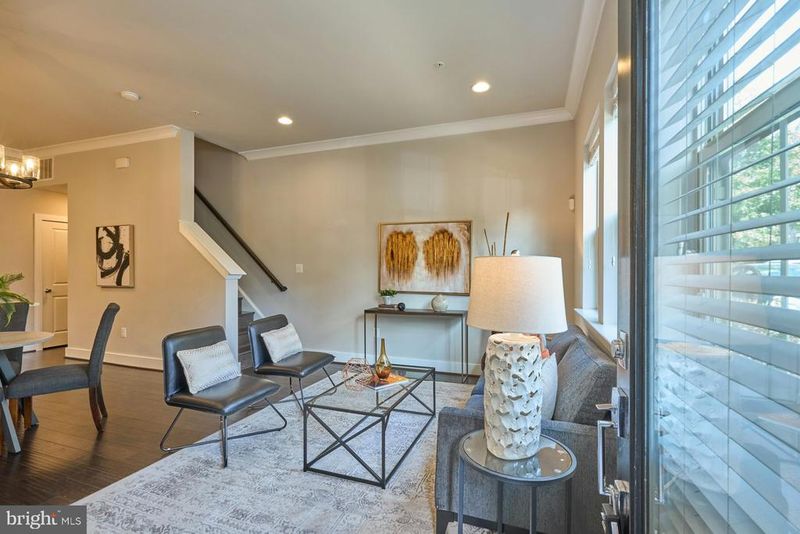 1330 S Quinn St, Arlington, VA 22204