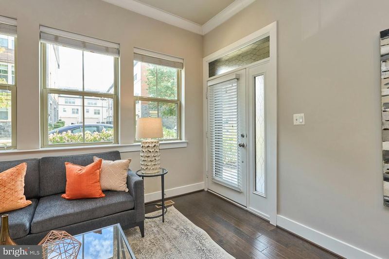 1330 S Quinn St, Arlington, VA 22204