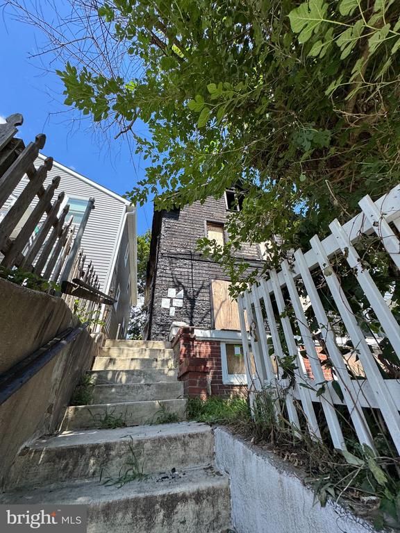 19 E D St, Brunswick, MD 21716