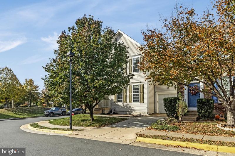 316 Baish Dr SE, Leesburg, VA 20175