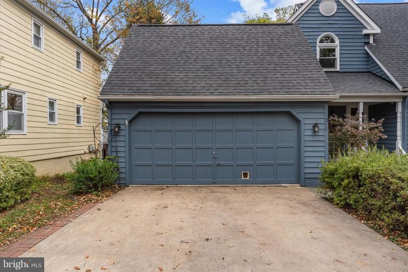 316 Loudoun St SW, Leesburg, VA 20175