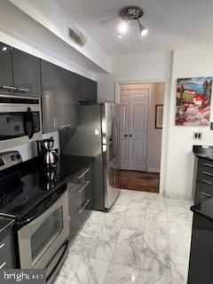 801 S Pitt St #233, Alexandria, VA 22314