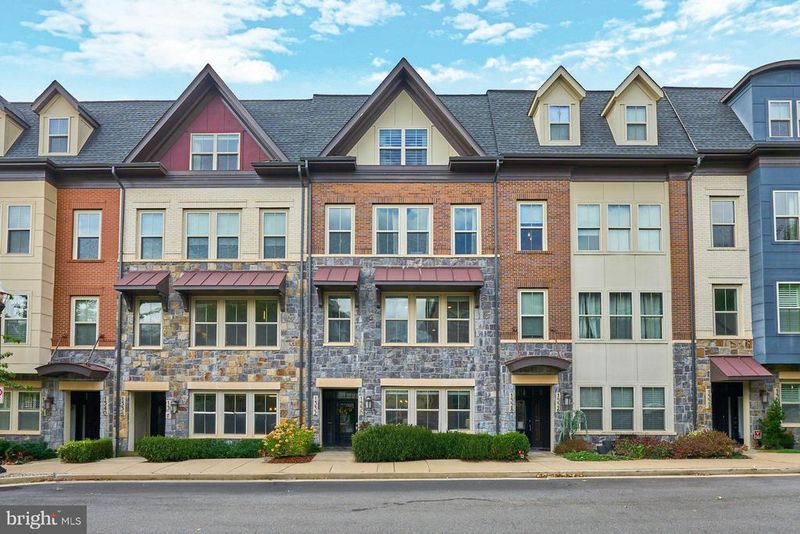 1330 S Quinn St, Arlington, VA 22204