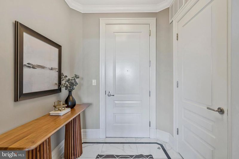 6900 Fleetwood Rd #322, Mclean, VA 22101