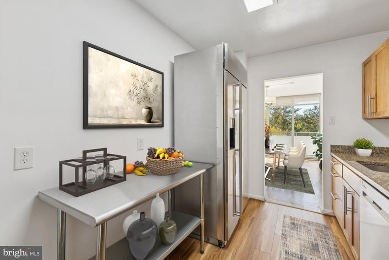 5101 River Rd #718, Bethesda, MD 20816