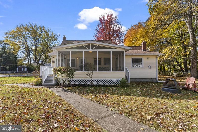 6008 Allwine Ave, Deale, MD 20751