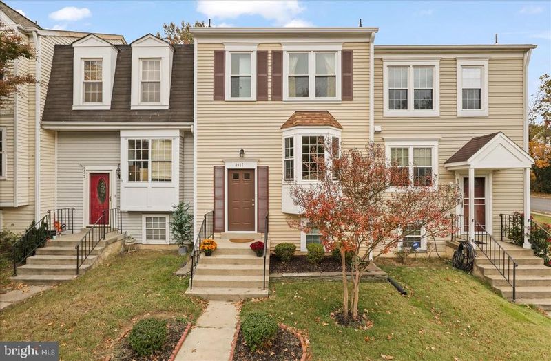 8927 Waites Way, Lorton, VA 22079