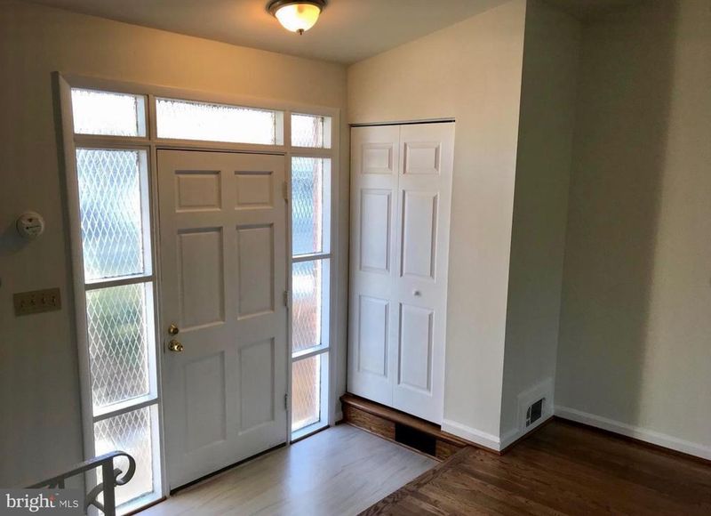 4917 Mccall St, Rockville, MD 20853
