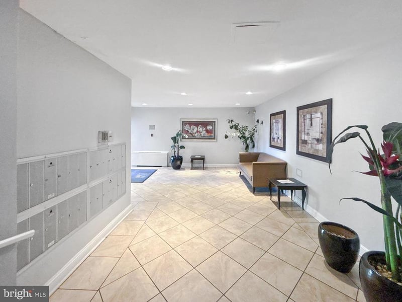 1005 Chillum Rd #317, Hyattsville, MD 20782