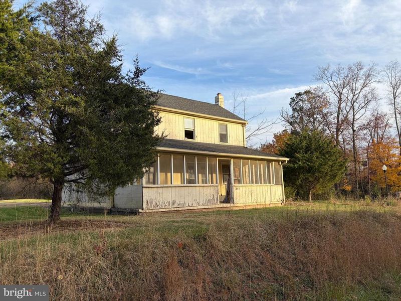 20854 The Woods Rd, Leesburg, VA 20175