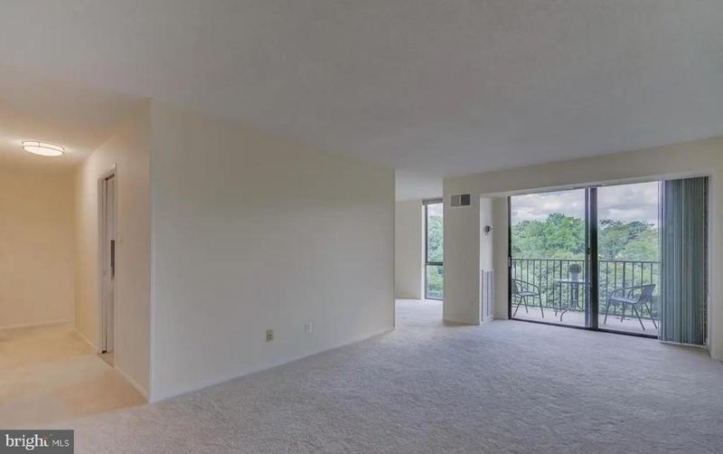 2311 Pimmit Dr #808, Falls Church, VA 22043