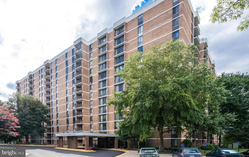 2311 Pimmit Dr #808, Falls Church, VA 22043