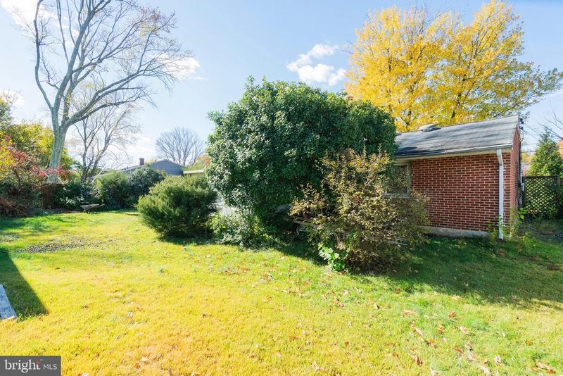 4817 Upland Dr, Alexandria, VA 22310