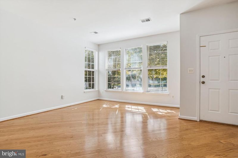 20238 Portsmouth Blvd, Ashburn, VA 20147
