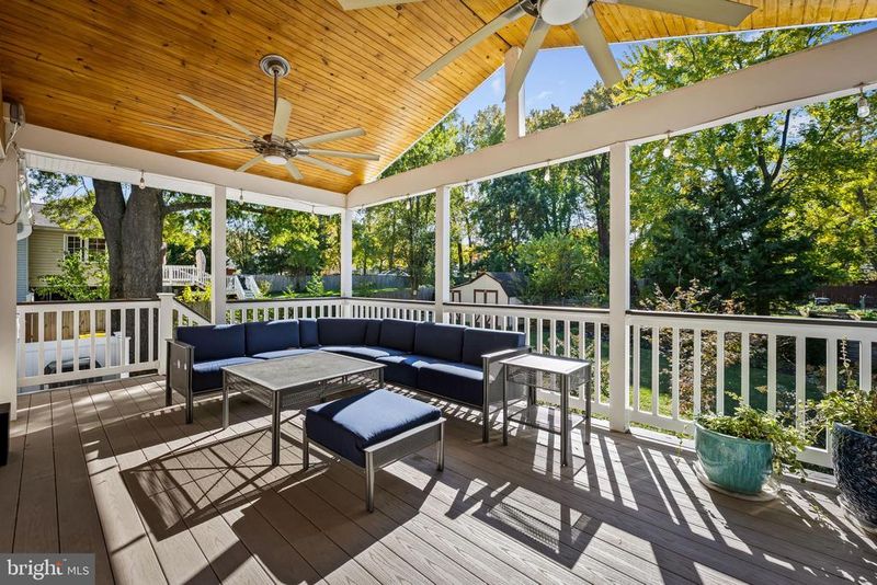 884 Willys Dr, Arnold, MD 21012