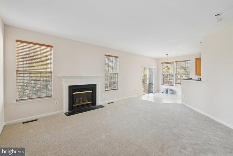8712 Tarrytown Ct, Manassas, VA 20109