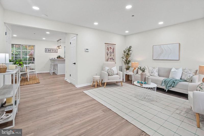 4035 Silver Park Ter, Suitland, MD 20746