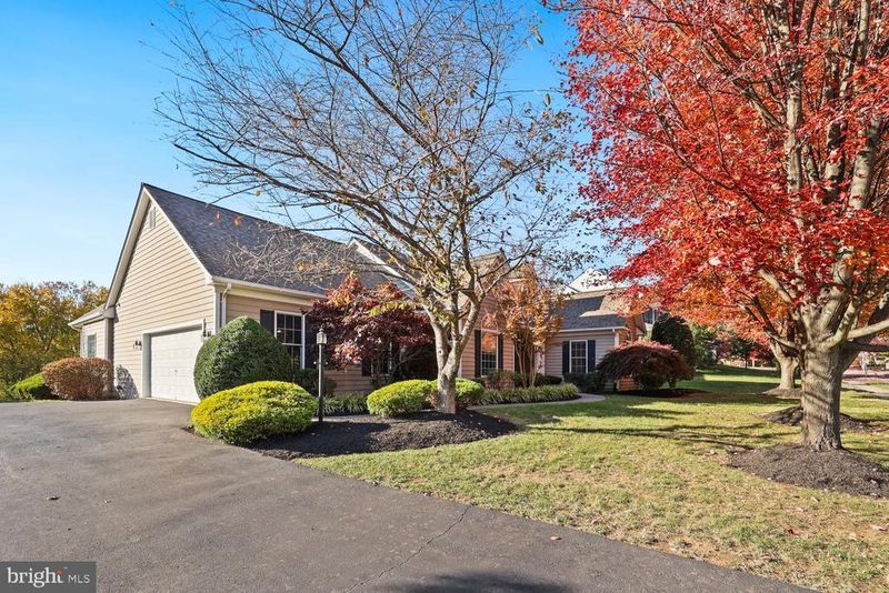 609 S Maple Ave, Purcellville, VA 20132