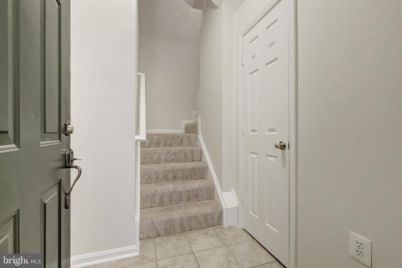 12912 Fair Briar Ln, Fairfax, VA 22033
