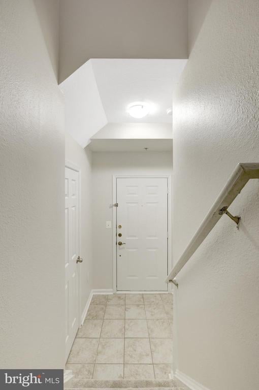 12912 Fair Briar Ln, Fairfax, VA 22033